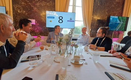 Delcampe anime deux tables de discussion à l’événement du Cross-Border Commerce Europe
